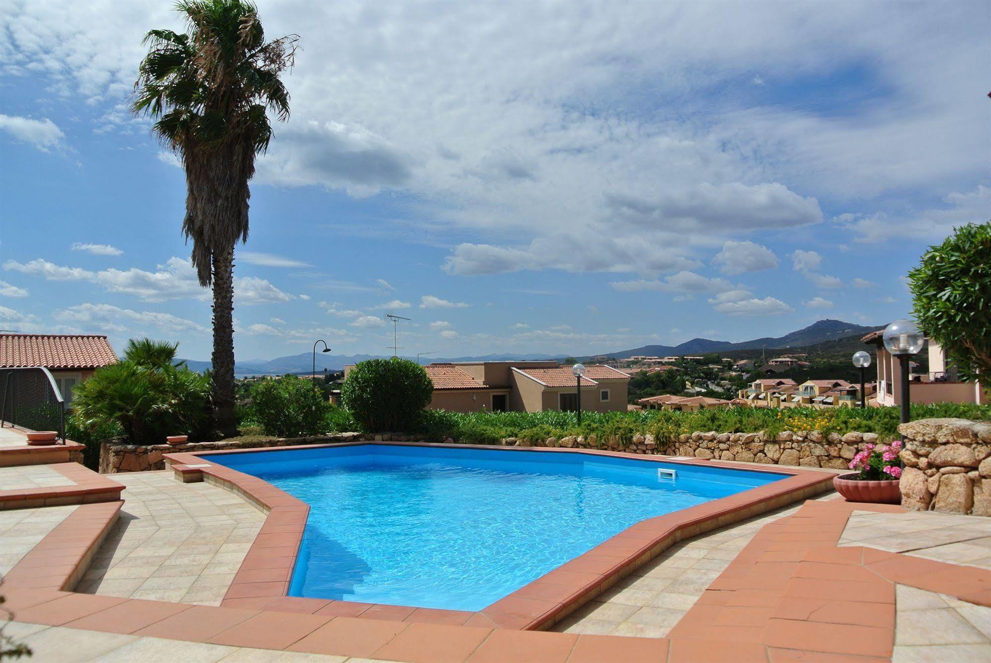 Sardinia Blu Residence Golfo Aranci Extérieur photo