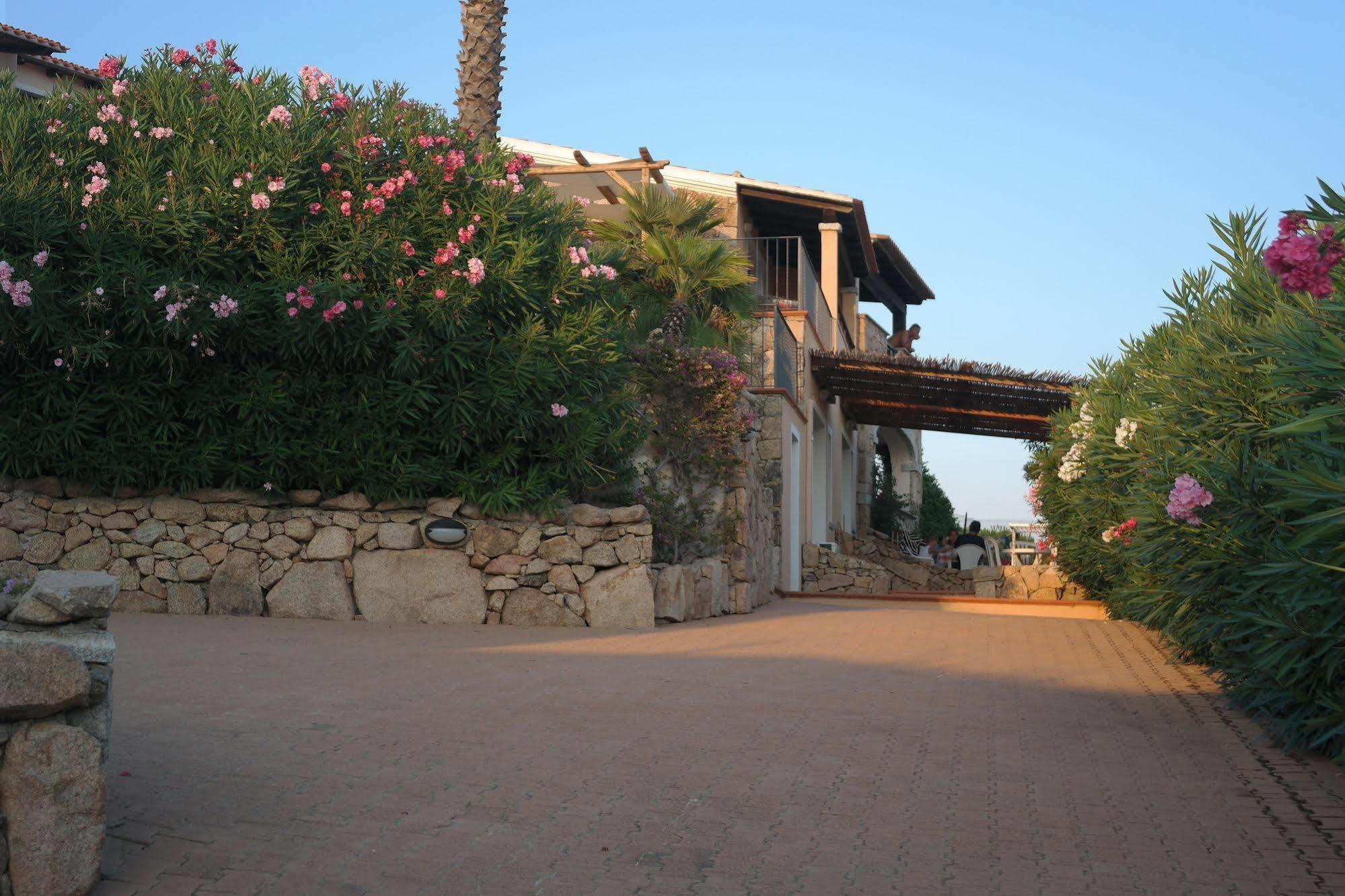 Sardinia Blu Residence Golfo Aranci Extérieur photo